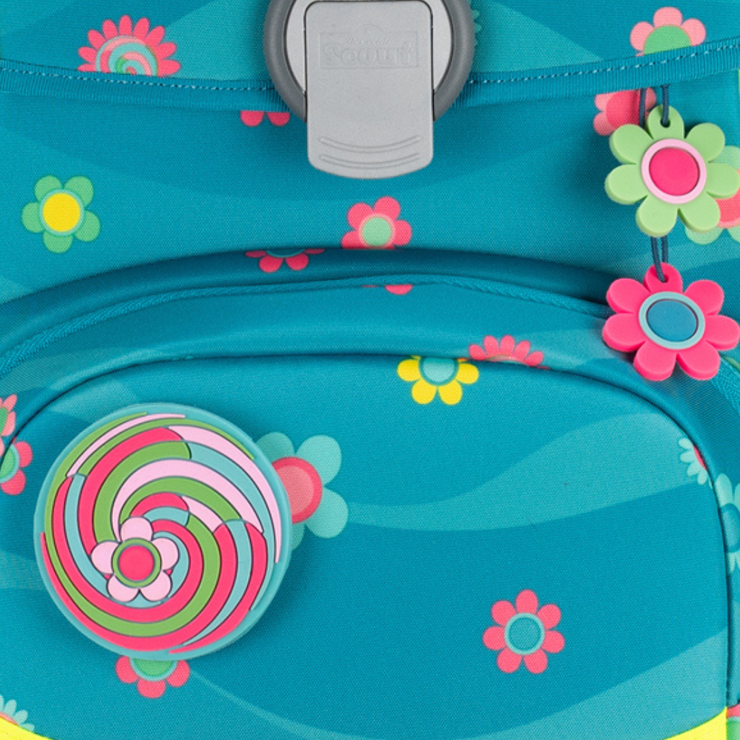 Scout Little Flowers